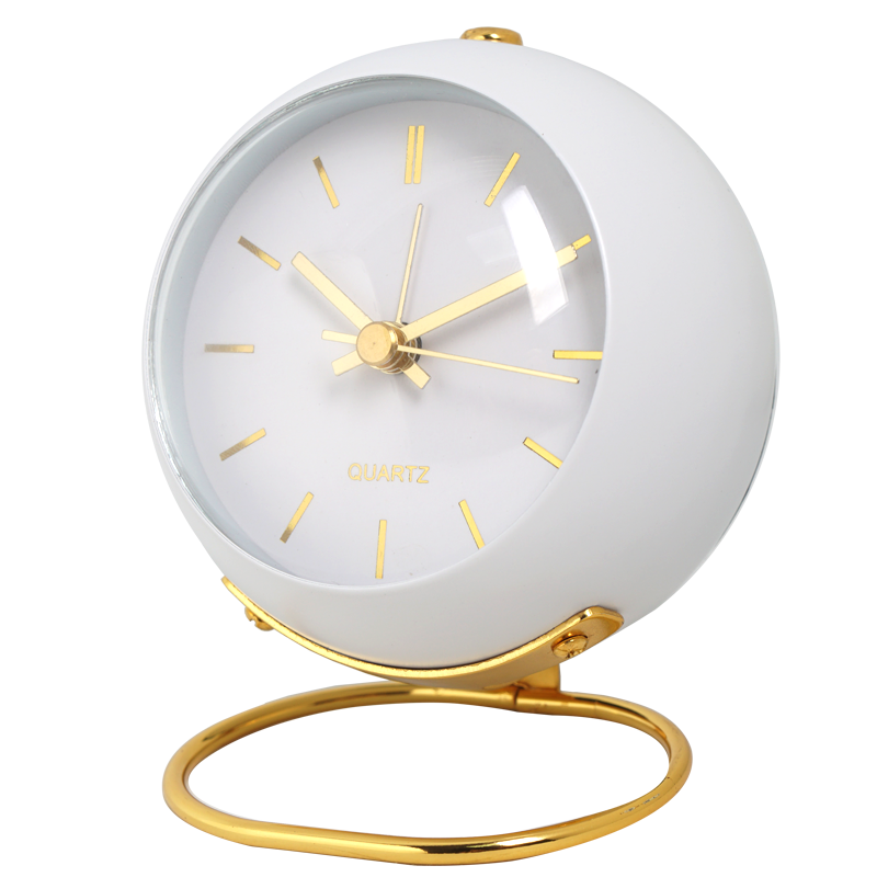 Minimalist Round Desk Clock with Vintage Charm