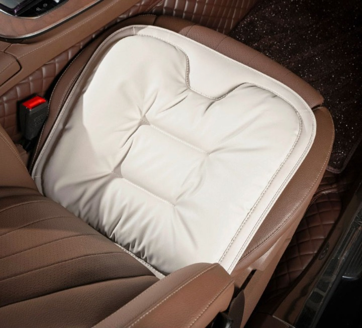 Ergonomic Car Seat Cushion with Adjustable Straps