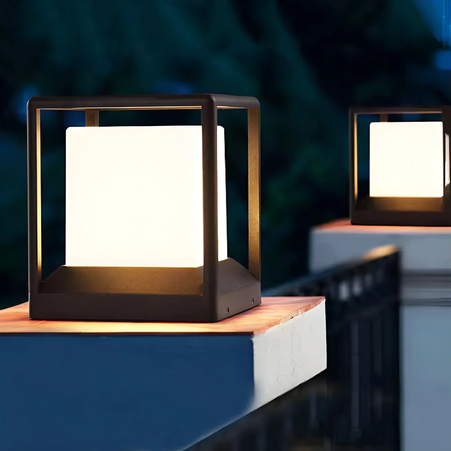Solar Patio and Garden Light with Automatic Dusk to Dawn Sensor