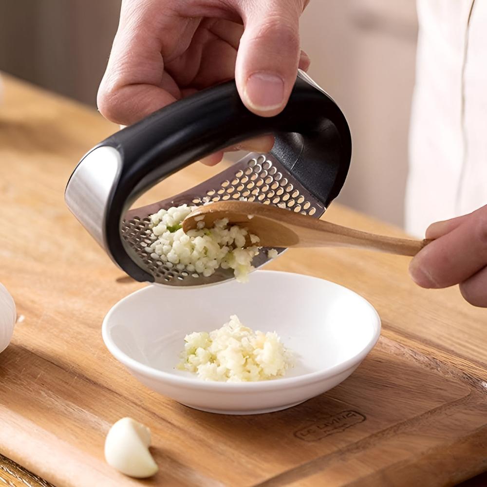 Stainless Steel Garlic Squeezer for Effortless Mincing