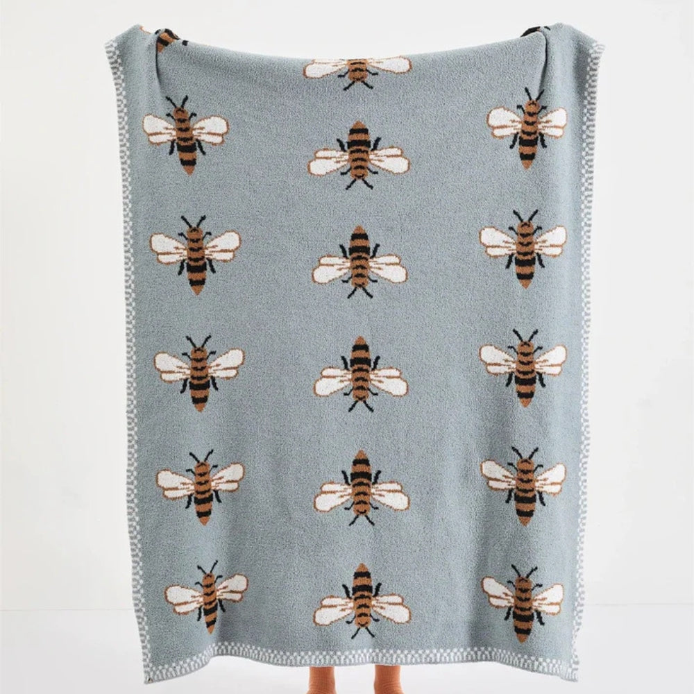 Cozy Bee Pattern Microfiber Throw Blanket