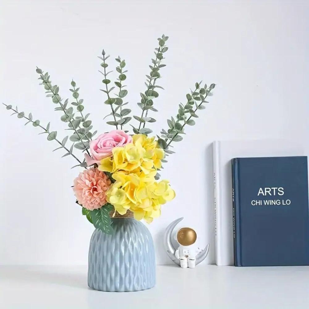 Realistic Artificial Eucalyptus Stems for Floral Arrangements