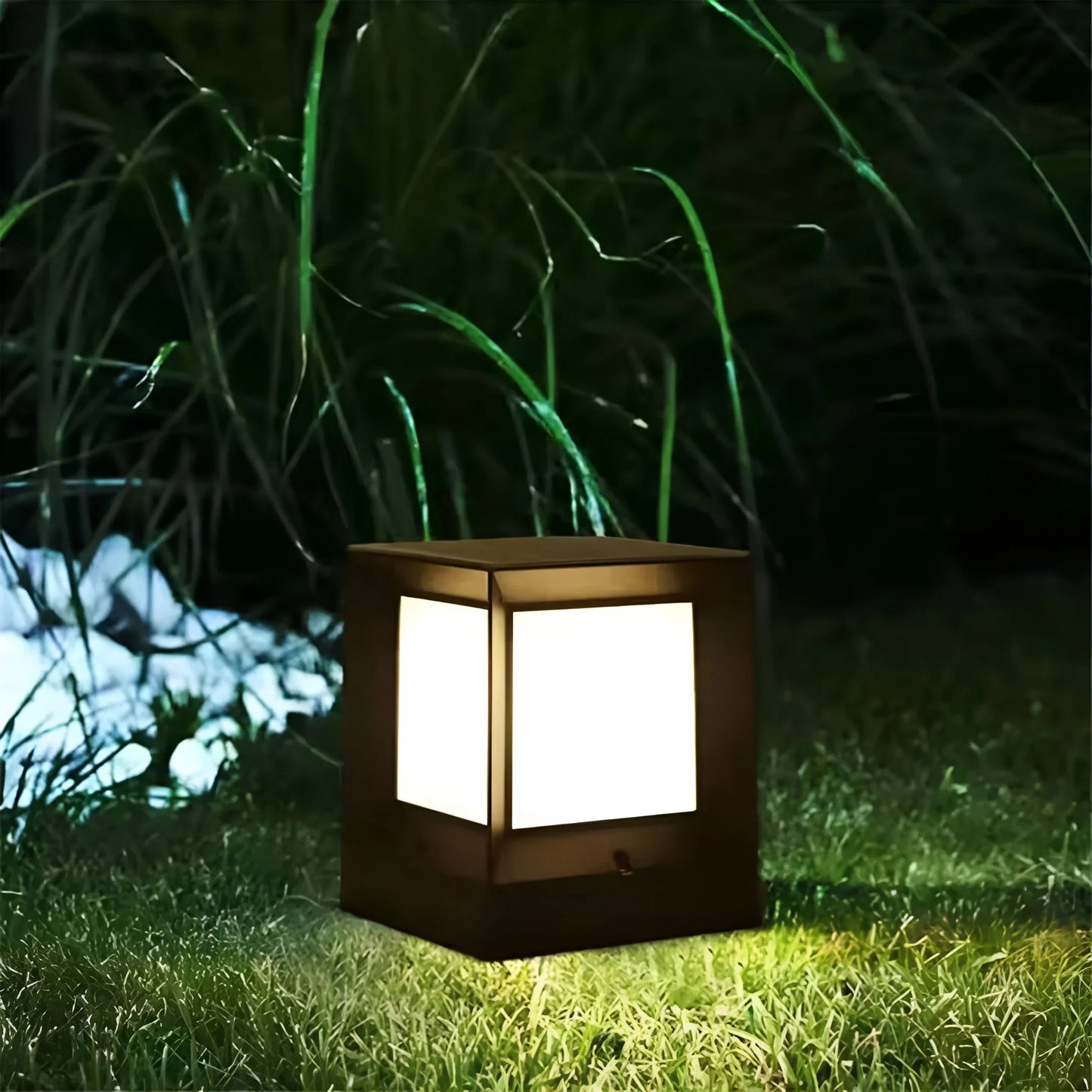 Sleek Weather-Resistant Outdoor LED Column Light