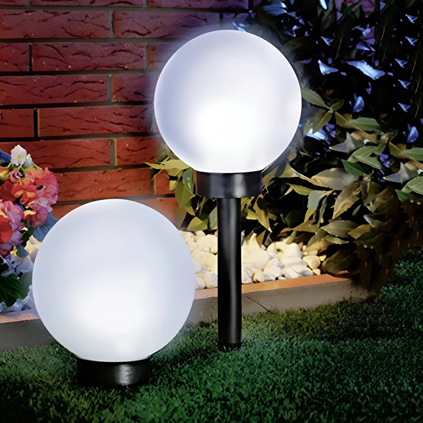 Waterproof Solar Pathway Lights - Set of 3 Modern Spherical Design