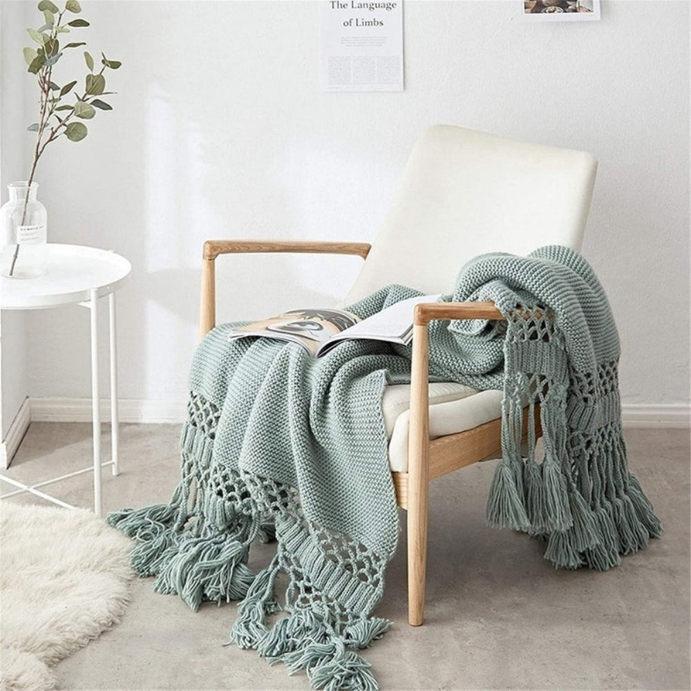 Cozy Knitted Tassel Throw Blanket