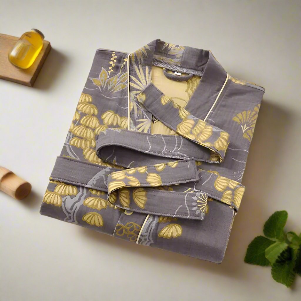 Luxurious Cotton Gauze Bathrobe with Golden Floral Patterns