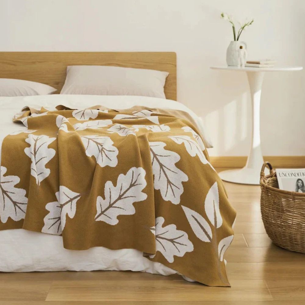 Jacquard Knit Cotton Blanket with Leaf Pattern