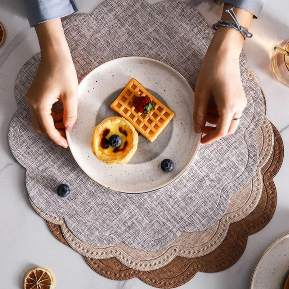 Scalloped Waterproof PU Leather Placemat