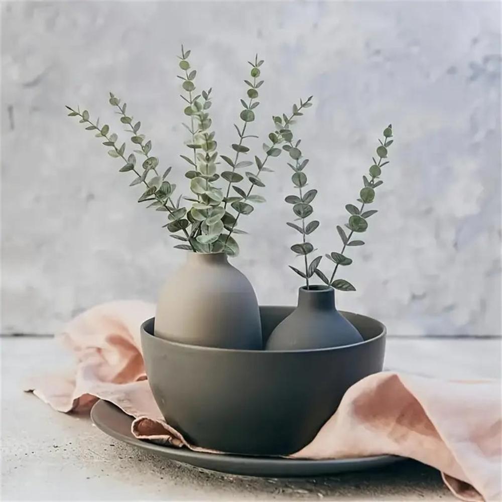 Realistic Artificial Eucalyptus Stems for Floral Arrangements