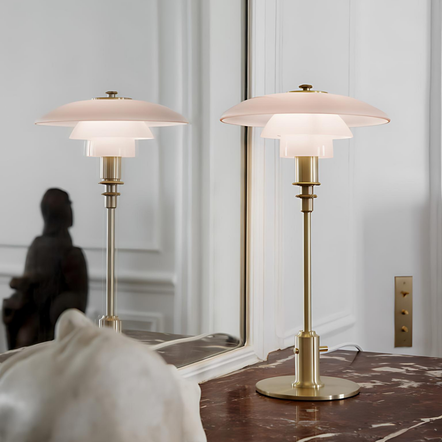 Elegant Black Metal Table Lamp with LED Illumination