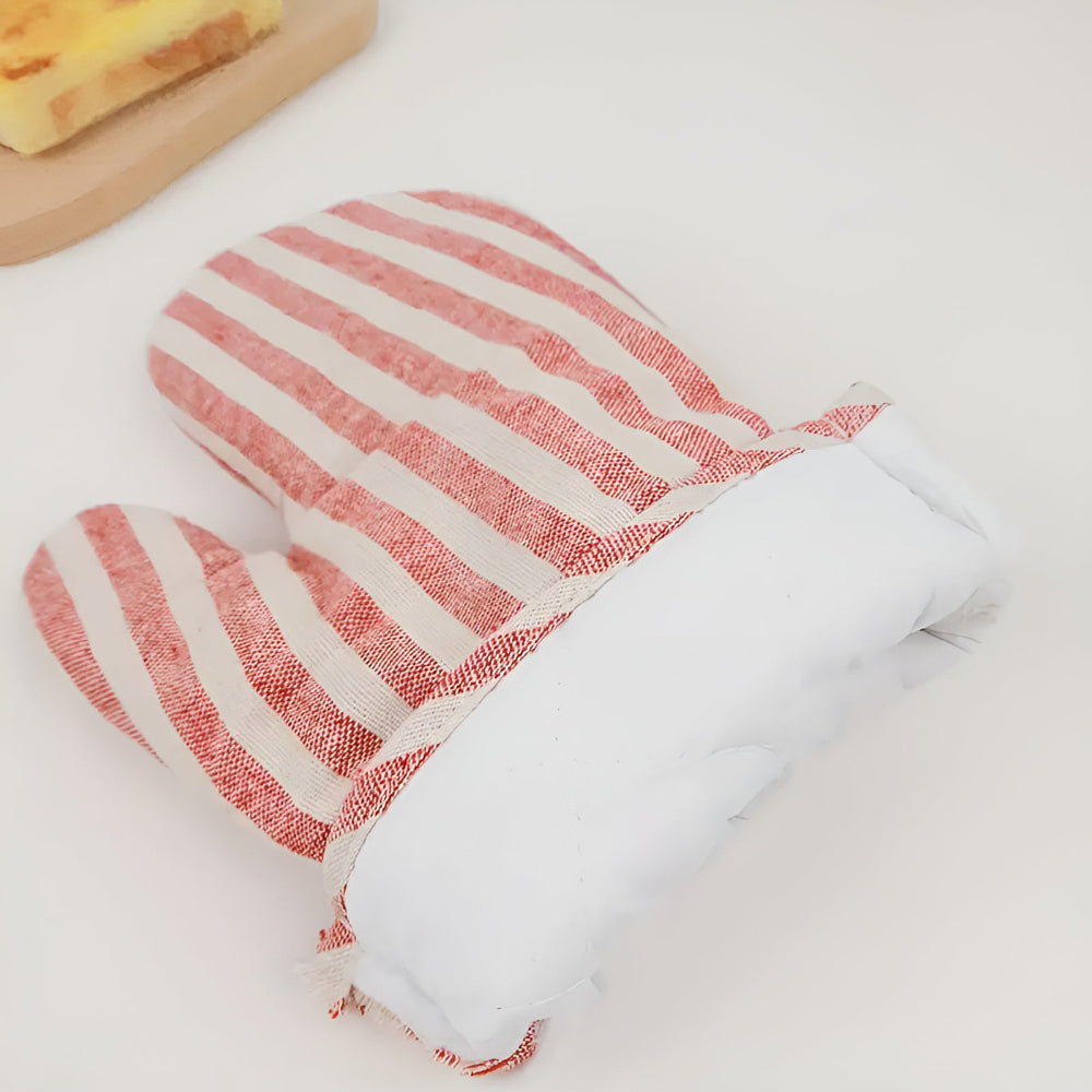 Premium Striped Heat-Resistant Oven Mitt with Non-Slip Grip