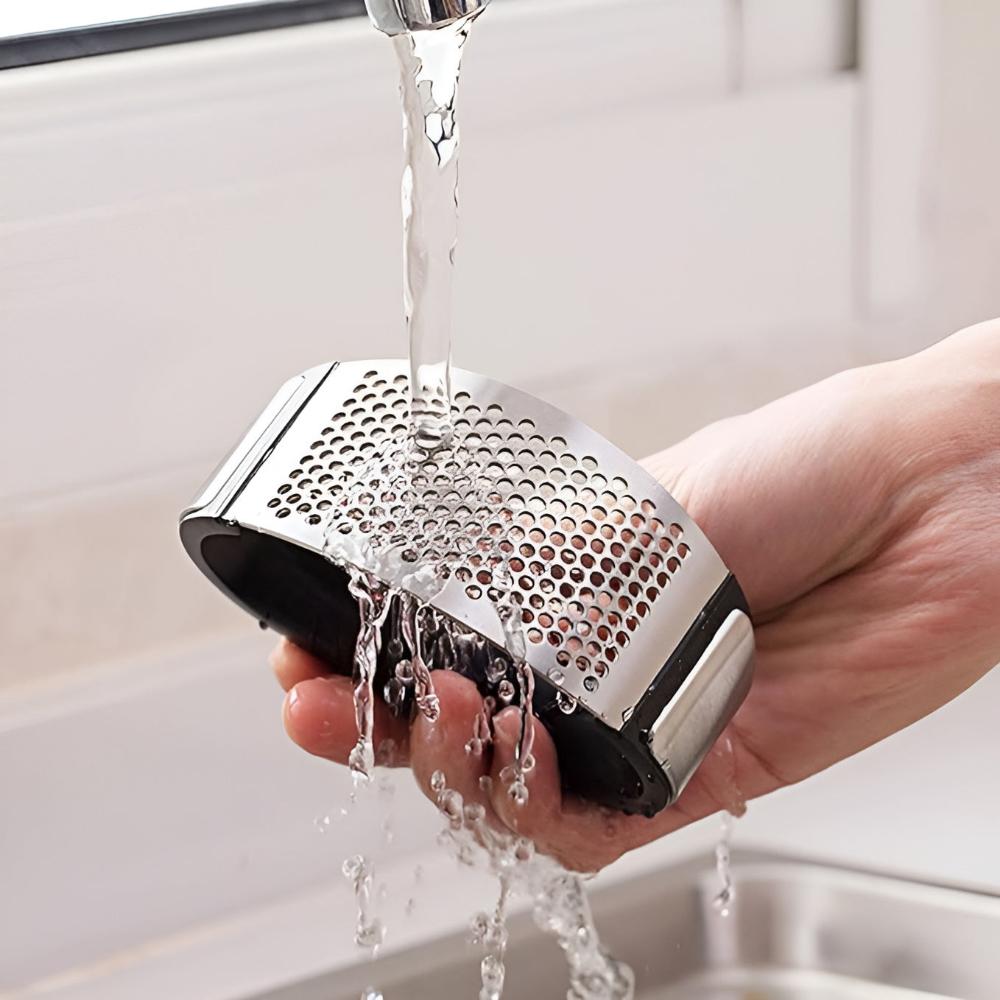 Stainless Steel Garlic Squeezer for Effortless Mincing