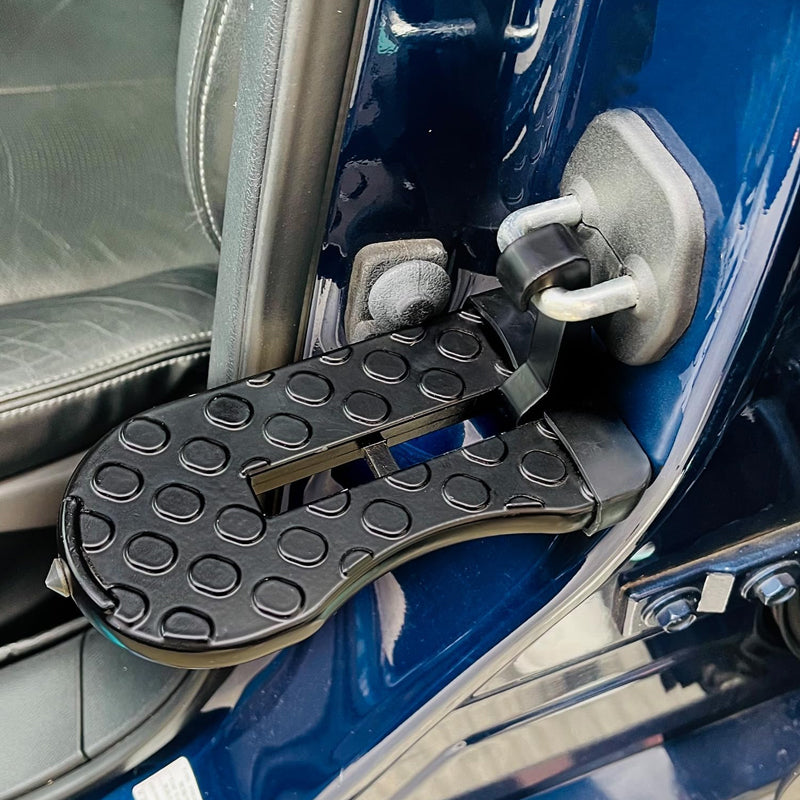U-Shaped Car Doorstep with Safety Hammer and Non-Slip Design