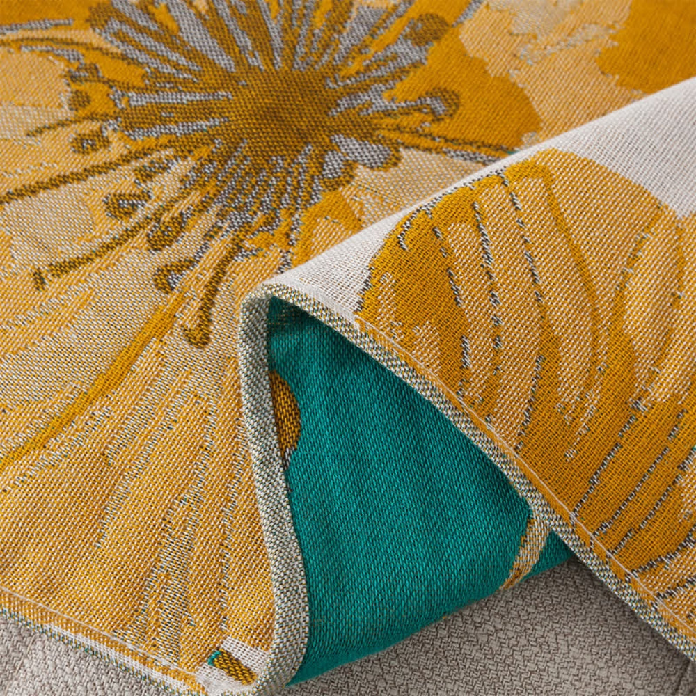 Absorbent Cotton Bath Towel for Quick Drying and Softness
