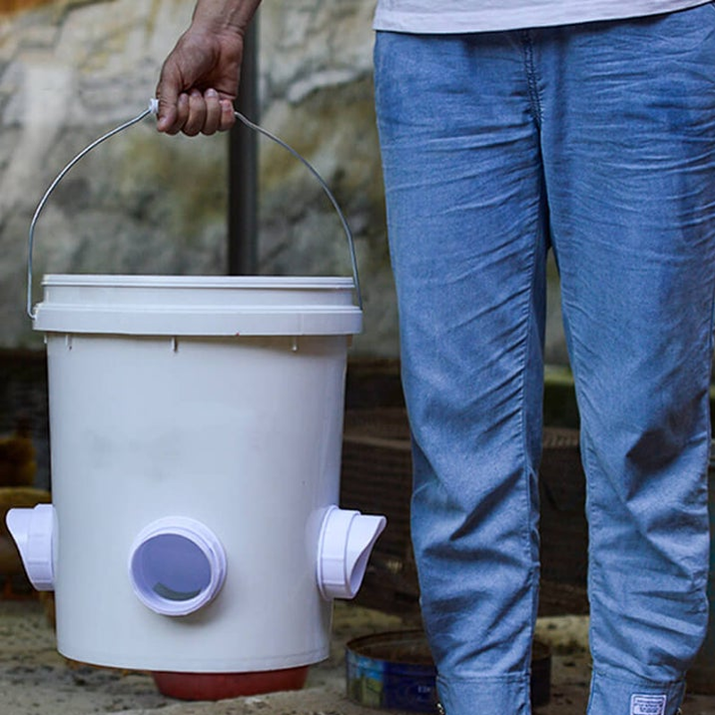 Adjustable Gravity-Feed Chicken Feeder for Dry Food
