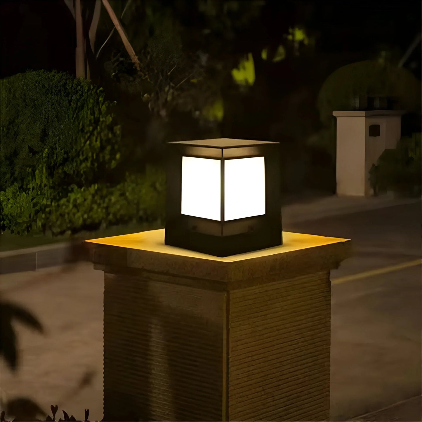 Sleek Weather-Resistant Outdoor LED Column Light