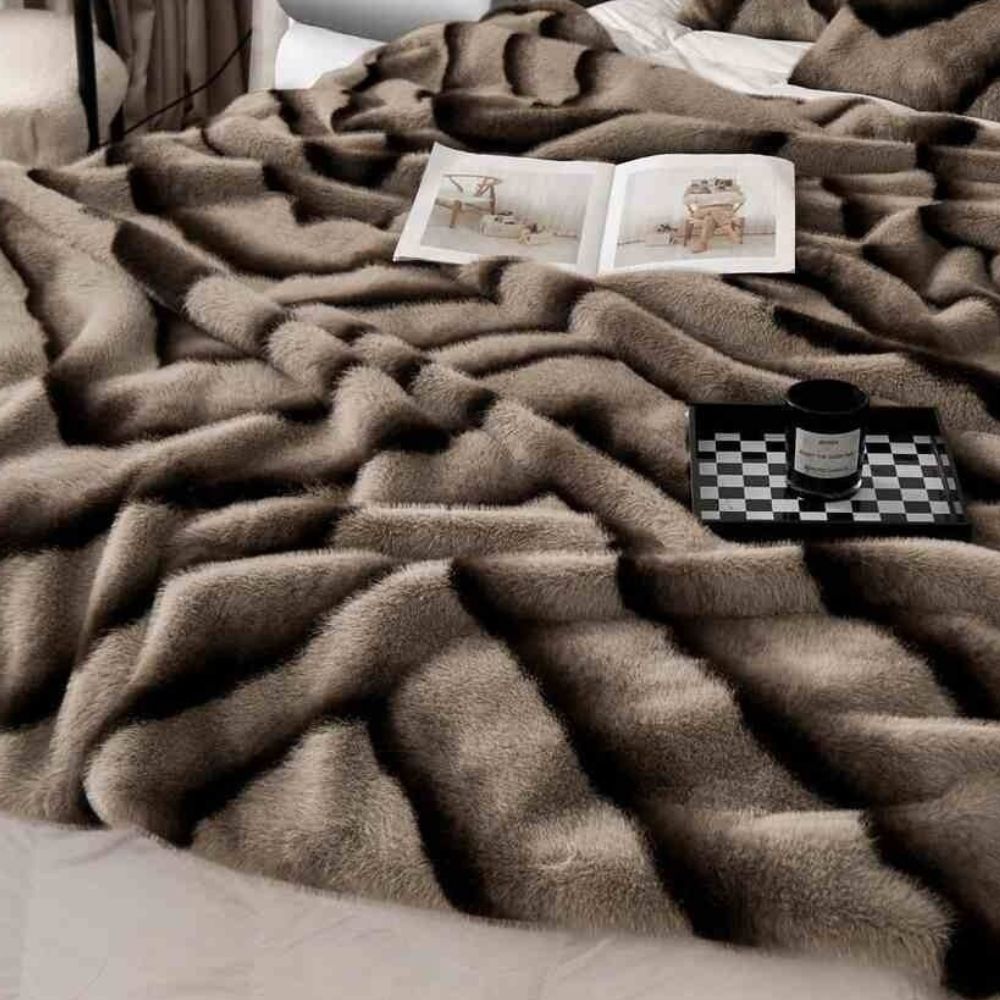 Luxurious Ruched Faux Rabbit Fur Throw Blanket