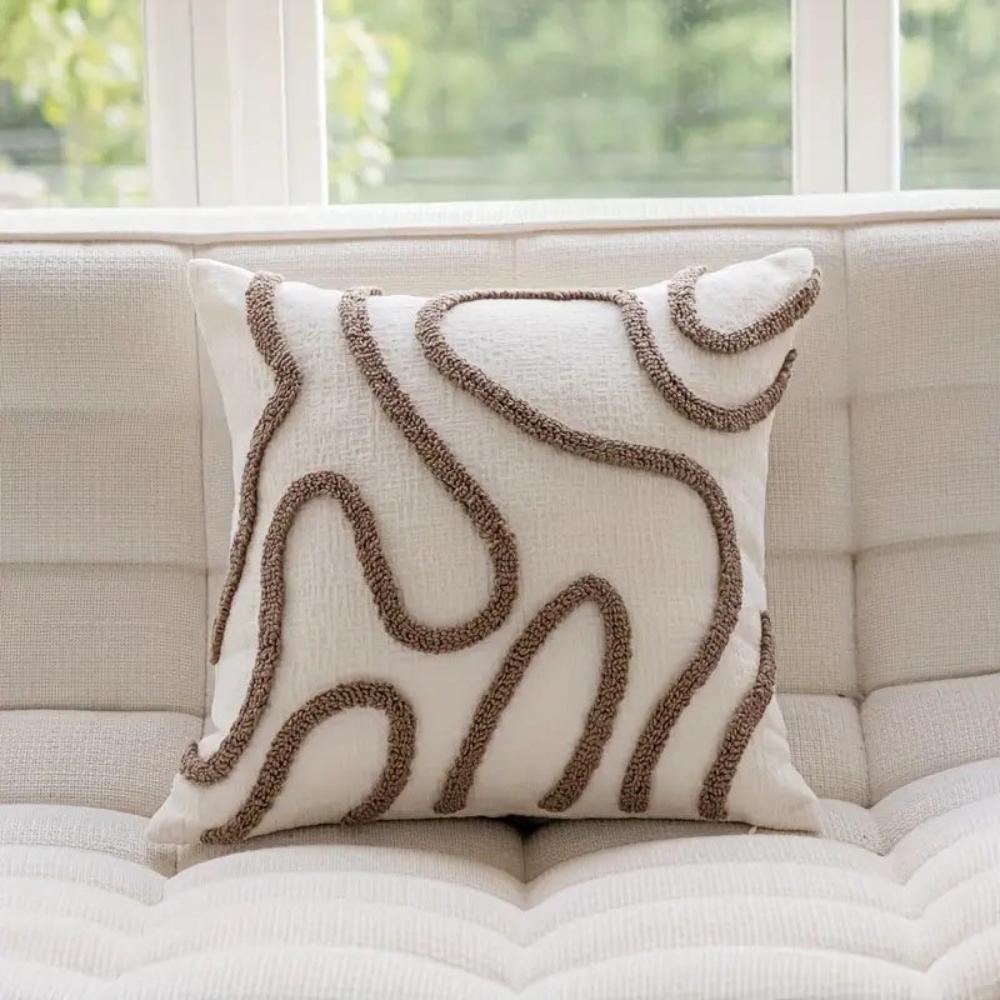 Tufted Floral Cushion Cover in Polyester-Cotton Blend