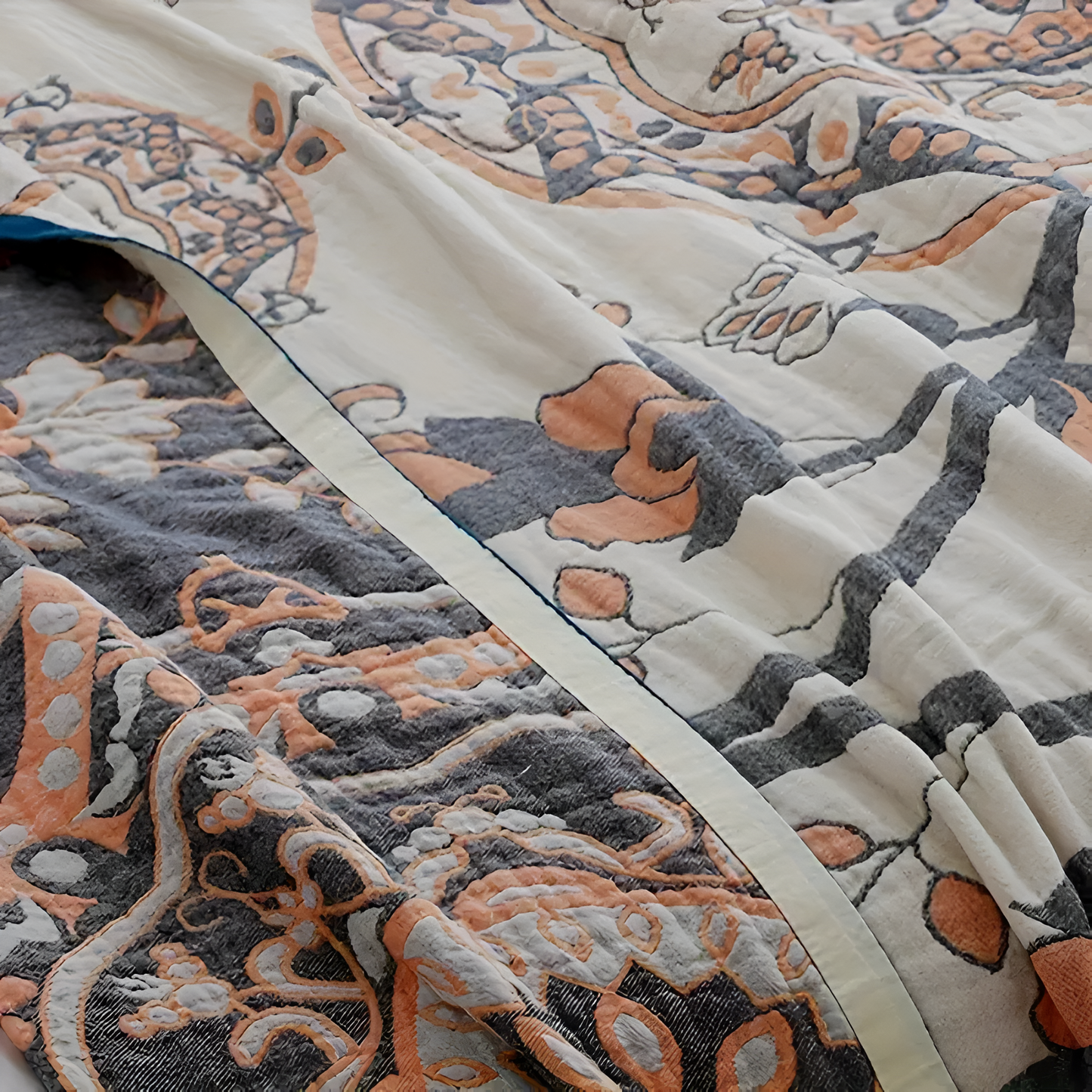 Reversible Floral Cotton Blanket for All-Season Comfort