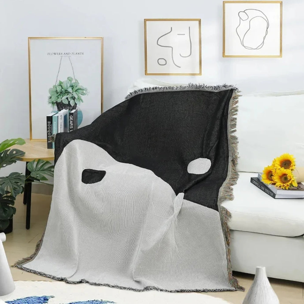 Yin Yang Jacquard Tapestry Throw Blanket