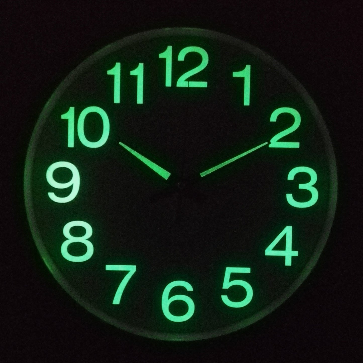 Silent 30 cm Illuminating Wall Clock with Night Light Feature