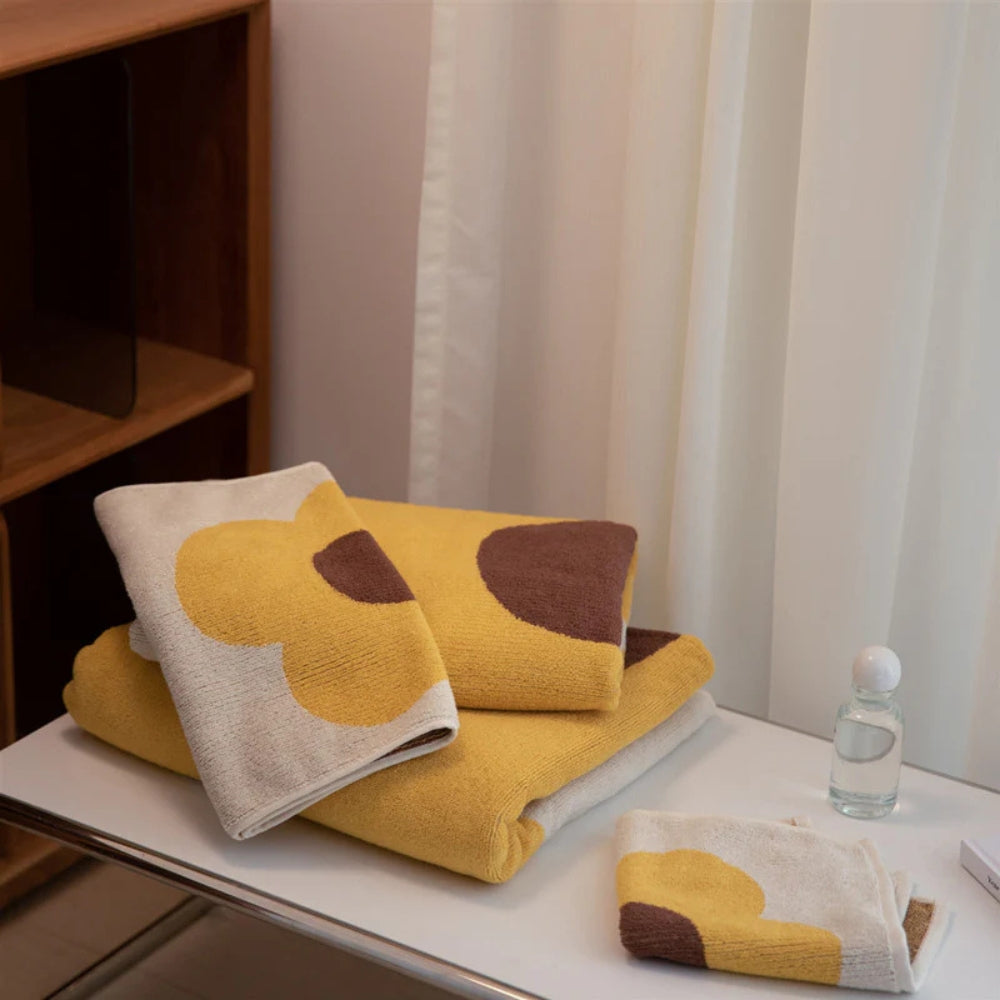 Vibrant Sunflower Cotton Bath Towel