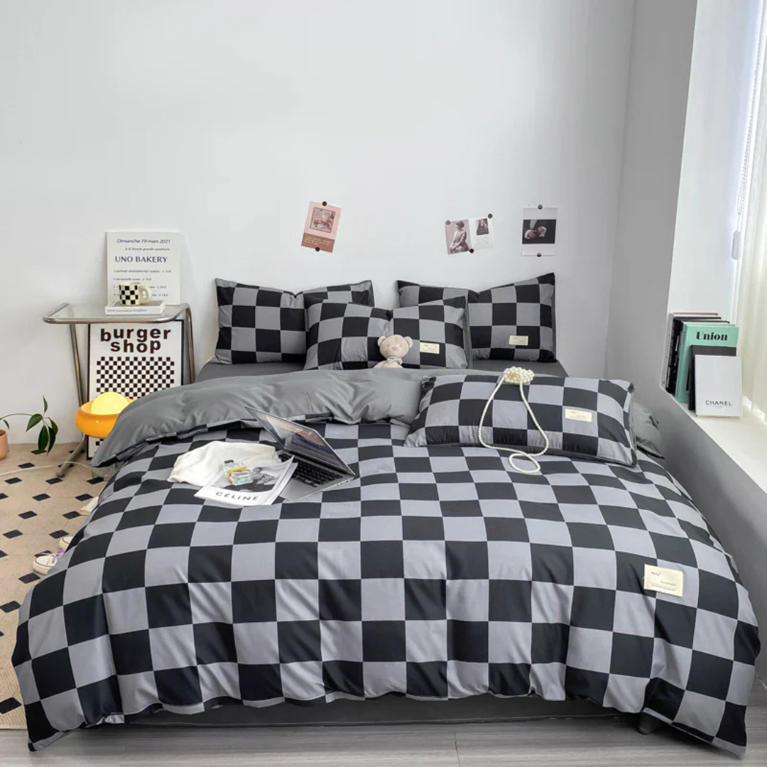 Luxury Checkered Duvet Cover Set with Pillowcases