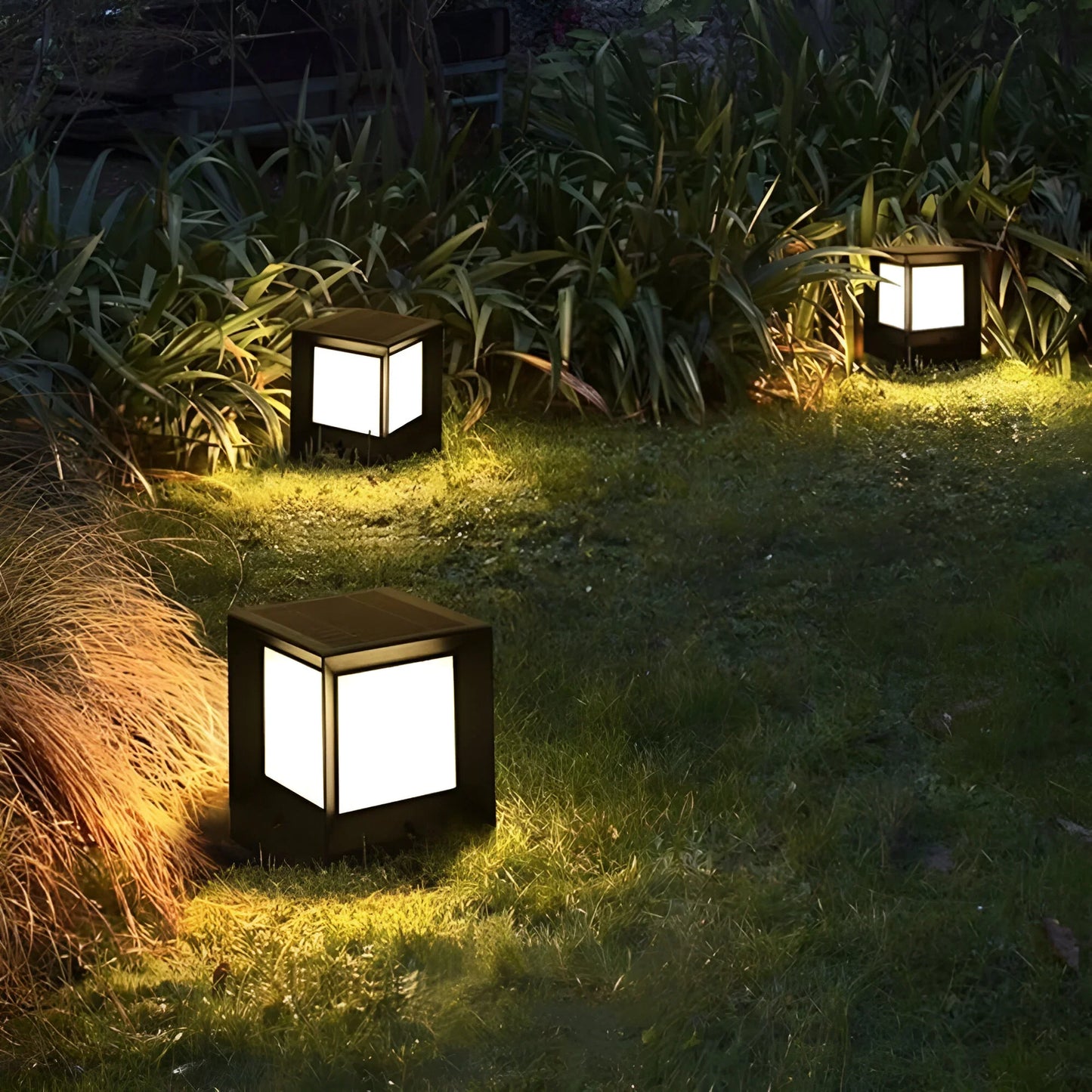 Solar Patio and Garden Light with Automatic Dusk to Dawn Sensor