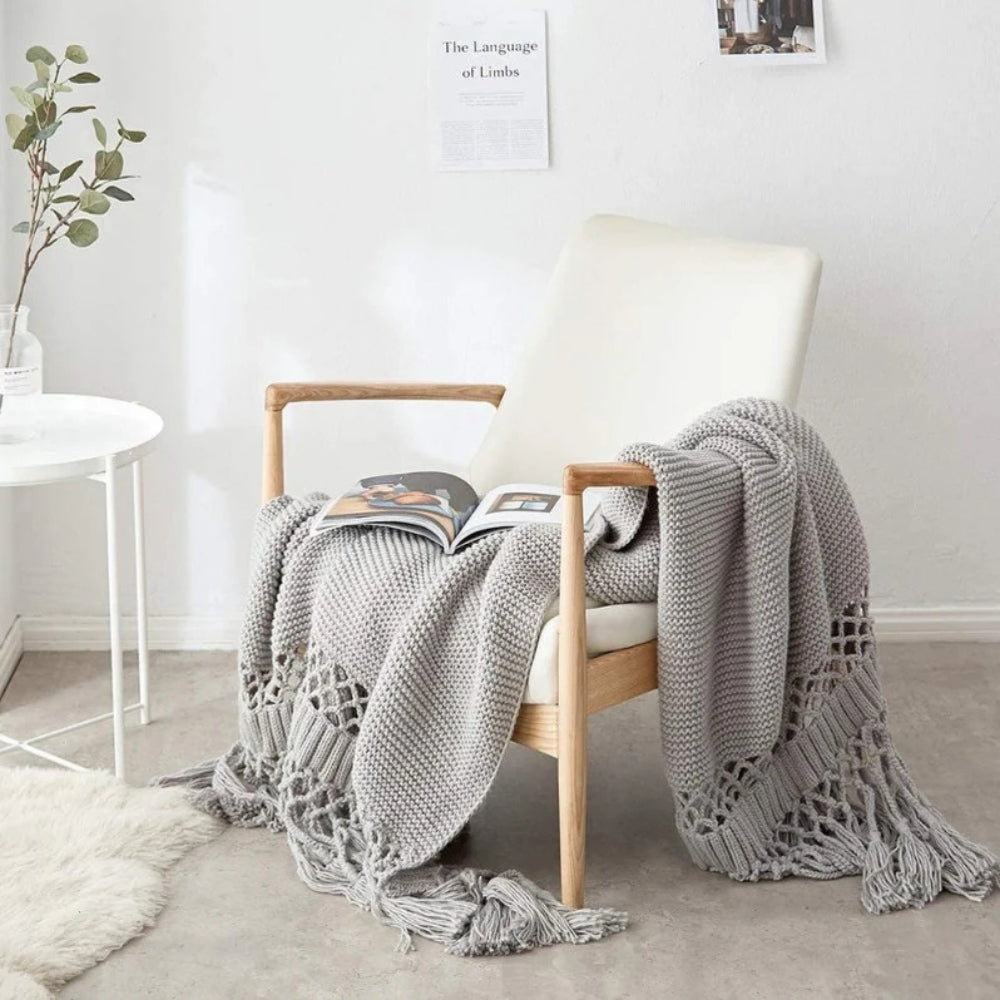 Cozy Knitted Tassel Throw Blanket