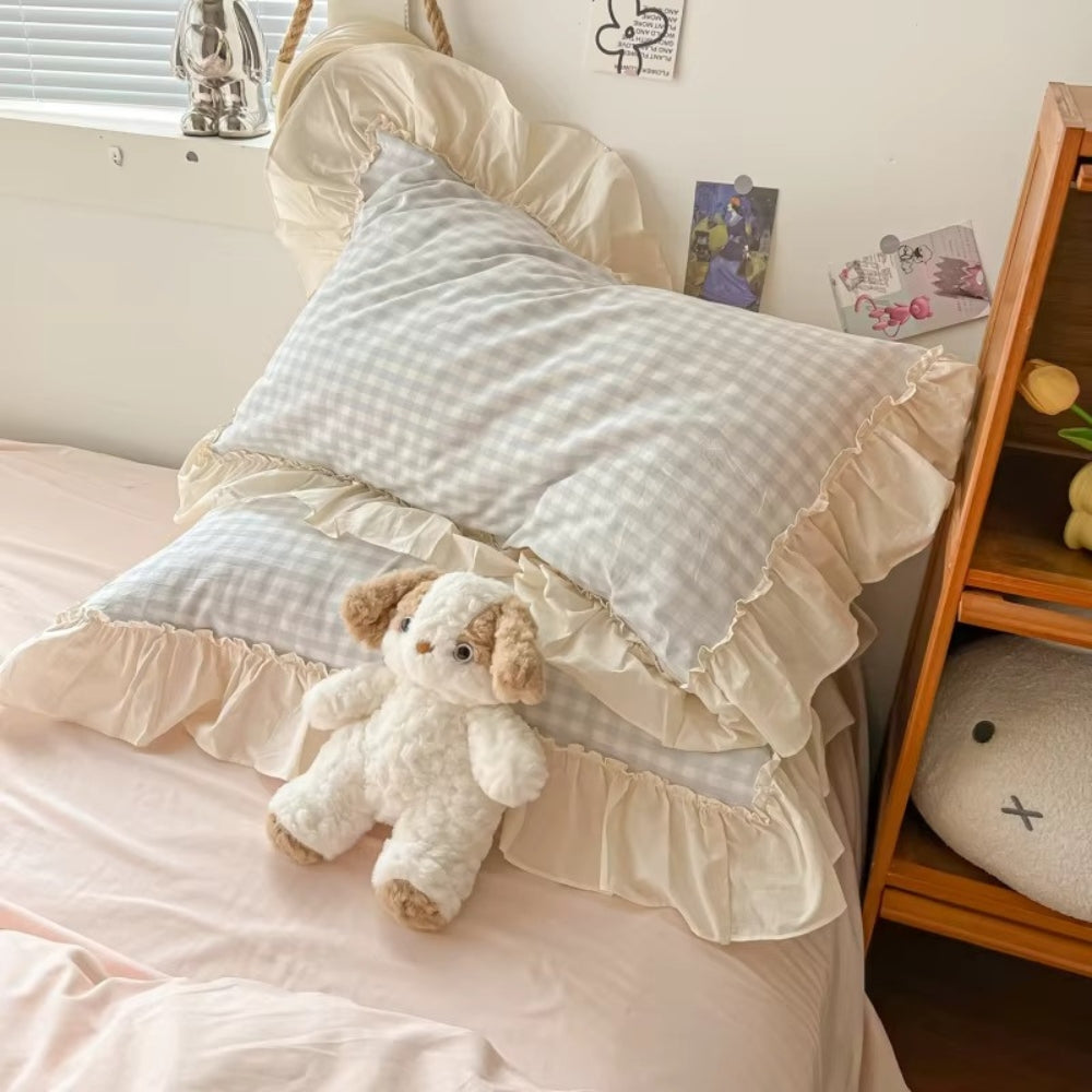 Gingham Check Ruffled Bedding Set in Cotton-Microfiber Blend