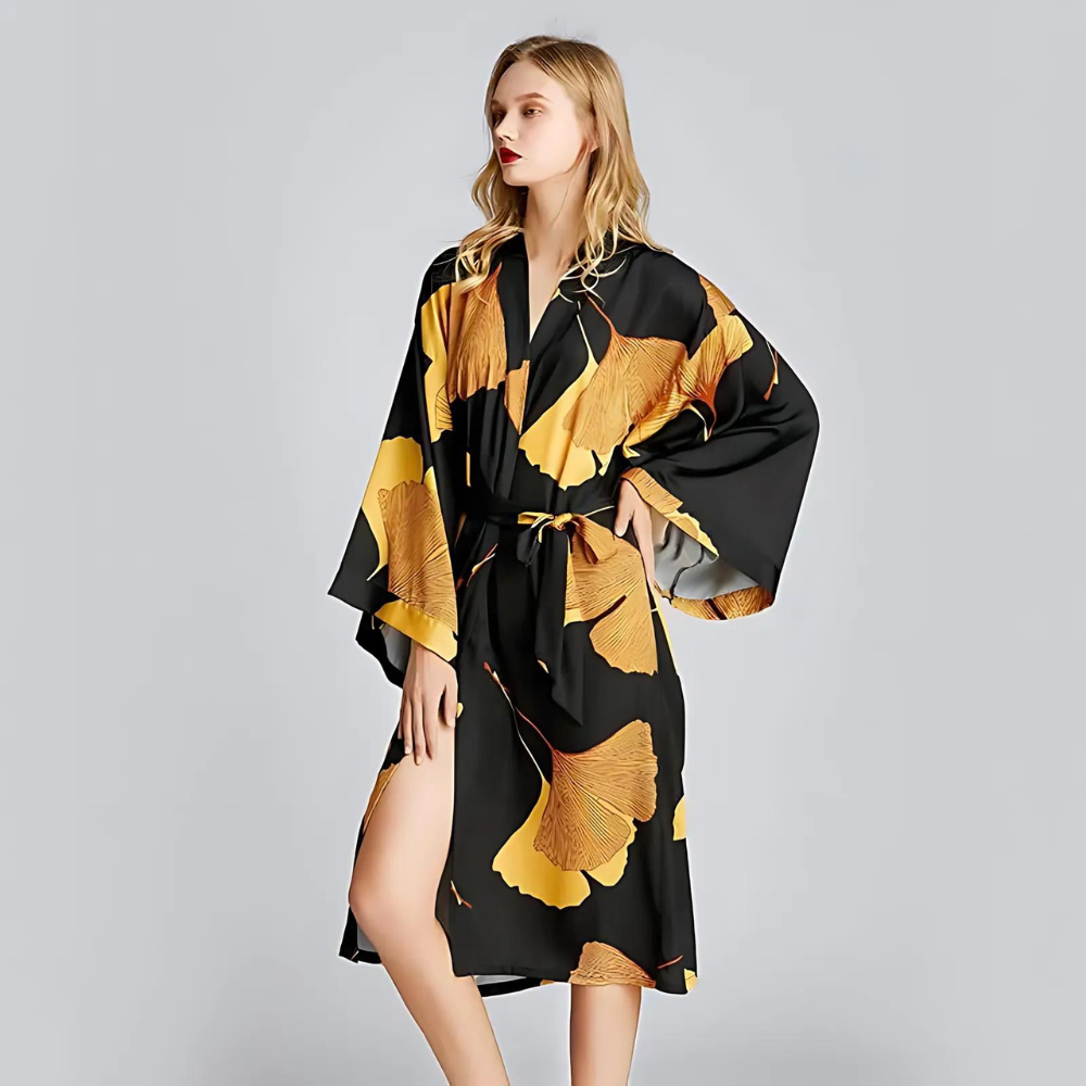 Black and Yellow Ginkgo Leaf Print Bathrobe