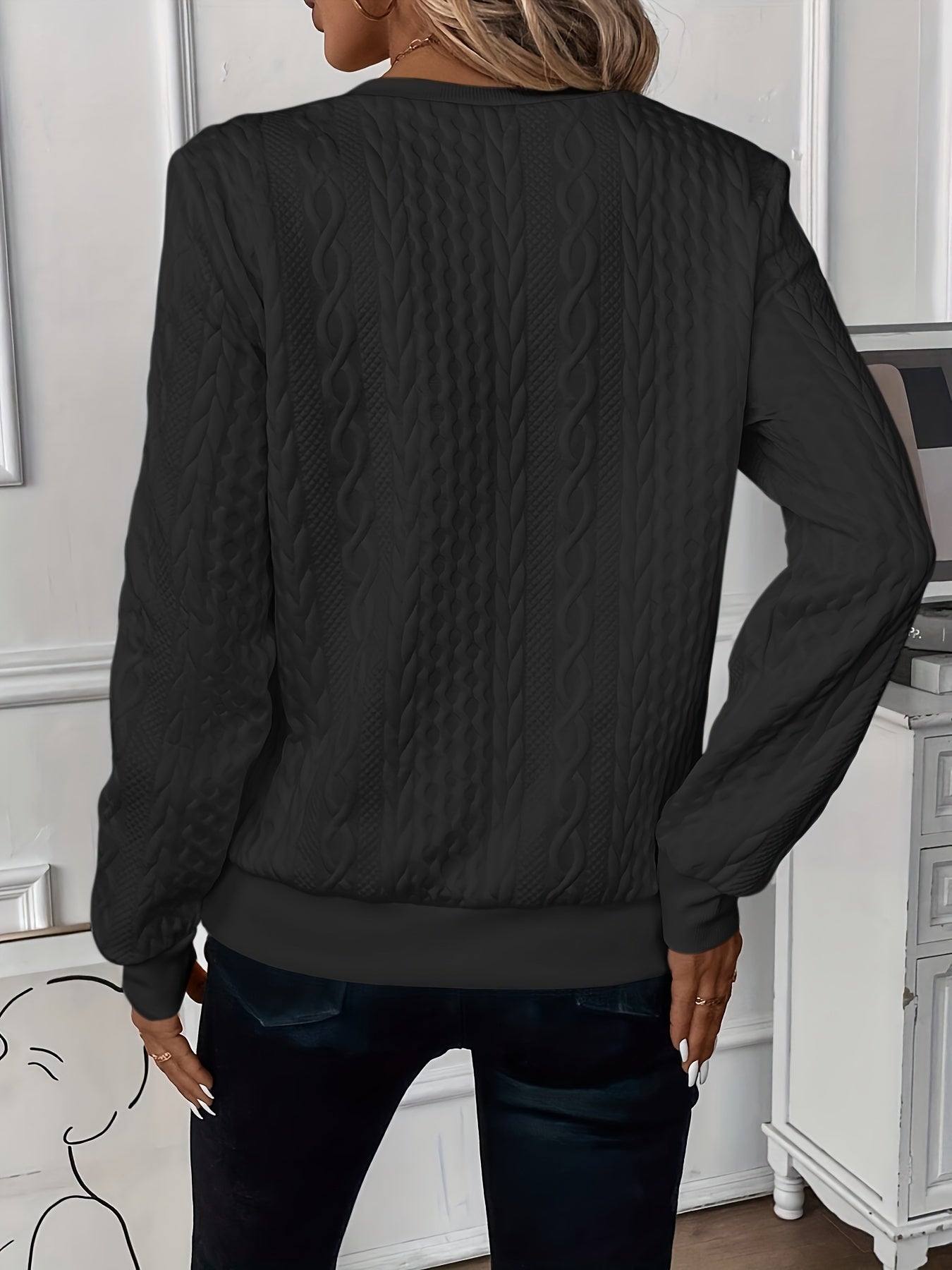 Amalie - Women's zip-up cable knit sweater