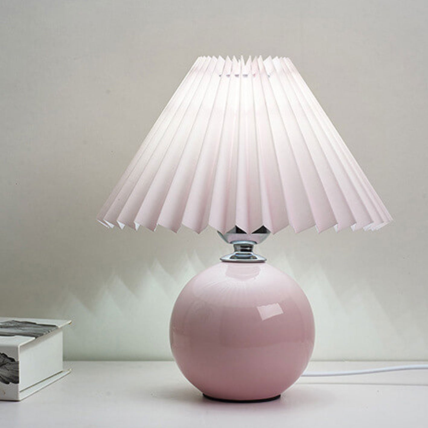 Ceramic Pleated Modern Table Lamp in Multiple Colors