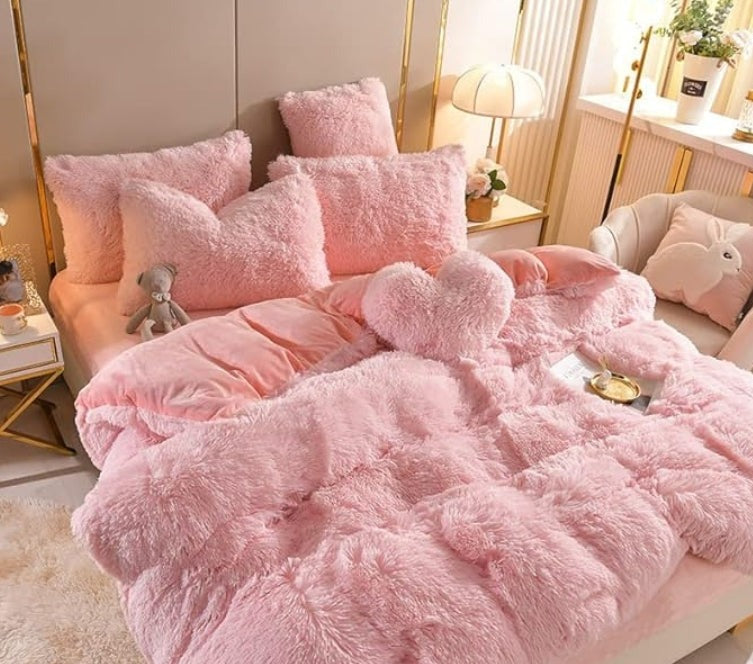 Luxury Plush Duvet Cover with Zipper Closure and Corner Straps
