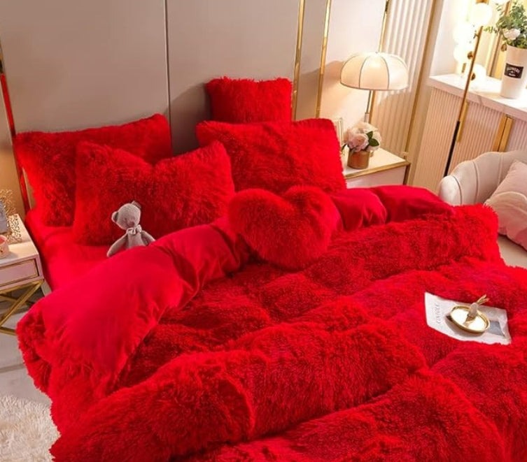 Luxury Plush Duvet Cover with Zipper Closure and Corner Straps
