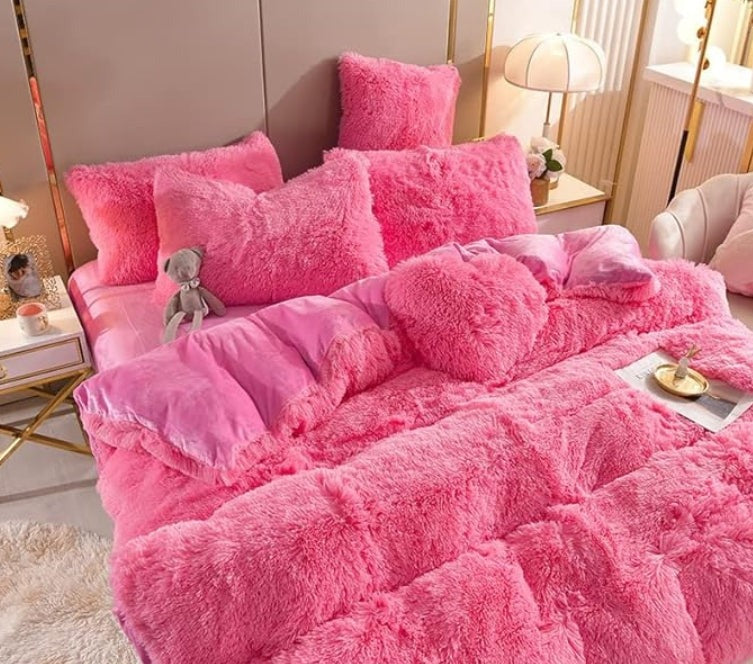 Luxury Plush Duvet Cover with Zipper Closure and Corner Straps