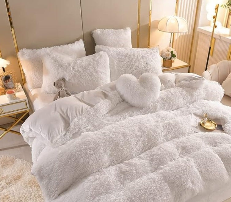 Luxury Plush Duvet Cover with Zipper Closure and Corner Straps