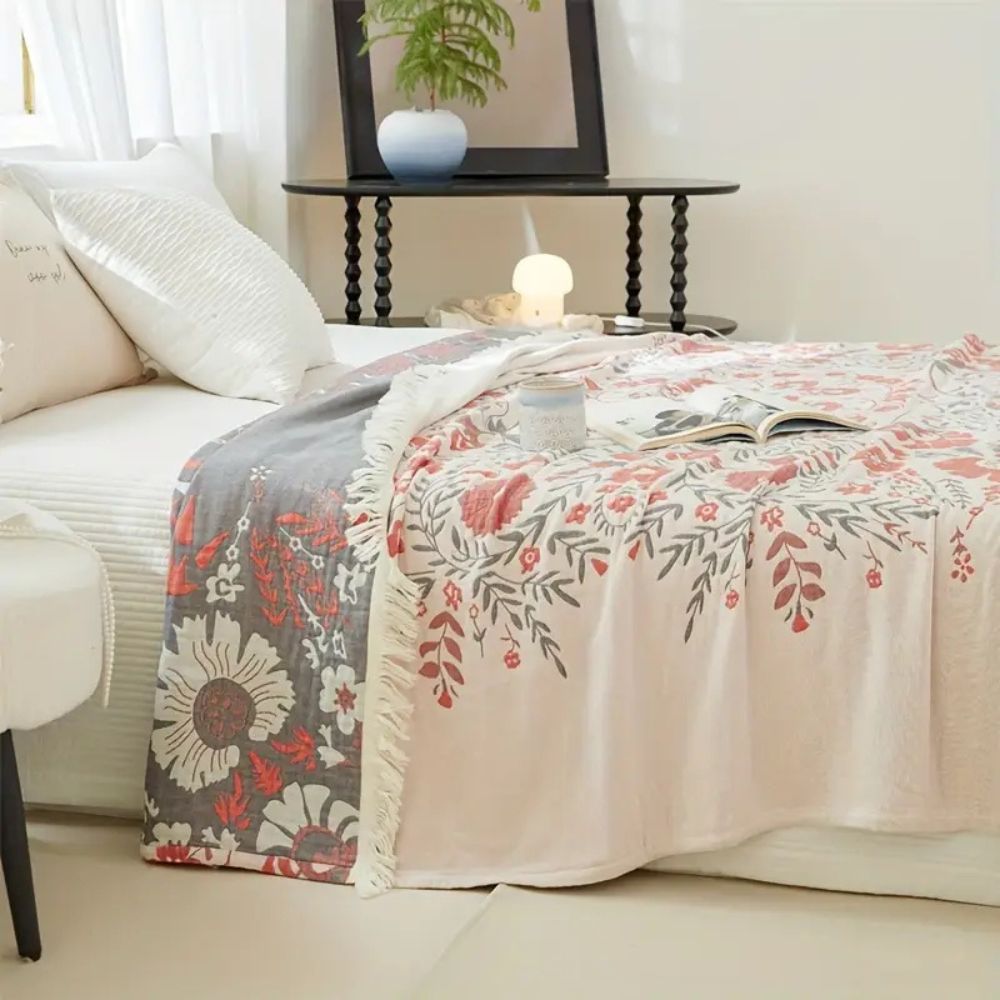 Reversible Floral Cotton Blanket in Versailles Style