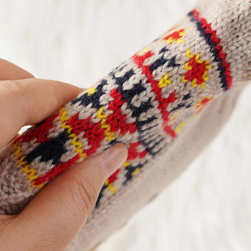 Snow Pattern Plush Warm Socks with Non-Slip Grip
