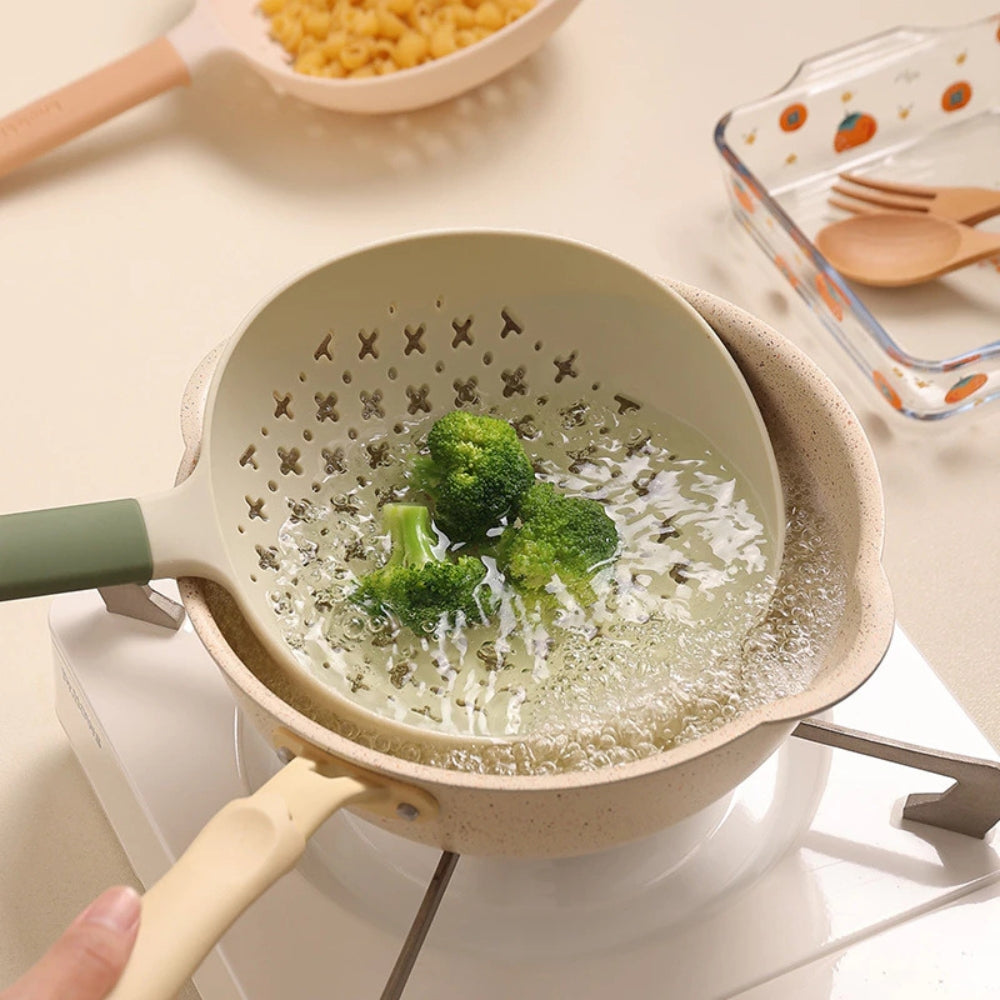 Heat-Resistant Plastic Colander Spoon with Long Handle