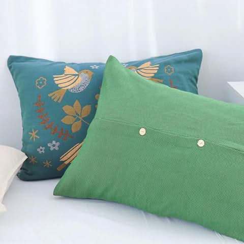 Bohemian Floral Cotton Pillowcase for Relaxation
