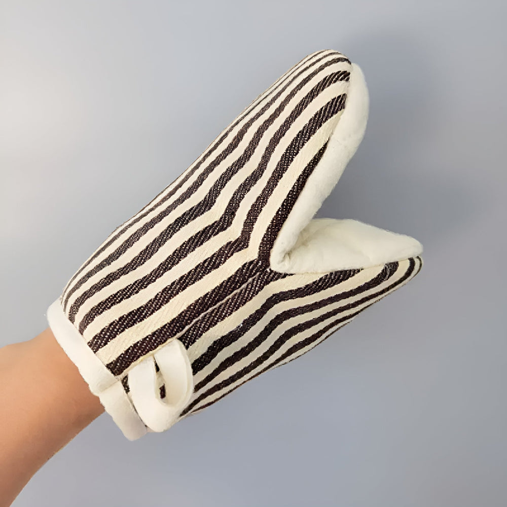 Striped Heat-Resistant Kitchen Mitts with Microfiber Cover