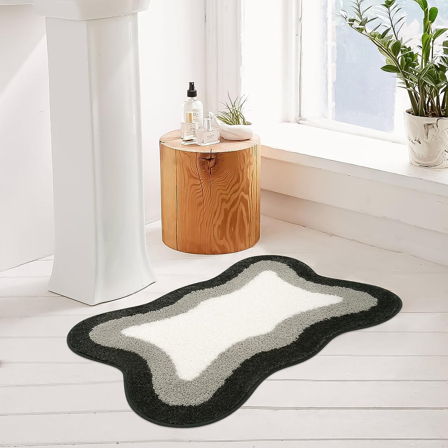 Black Gradient Non-Slip Bath Mat, Soft Microfiber Shower Rug