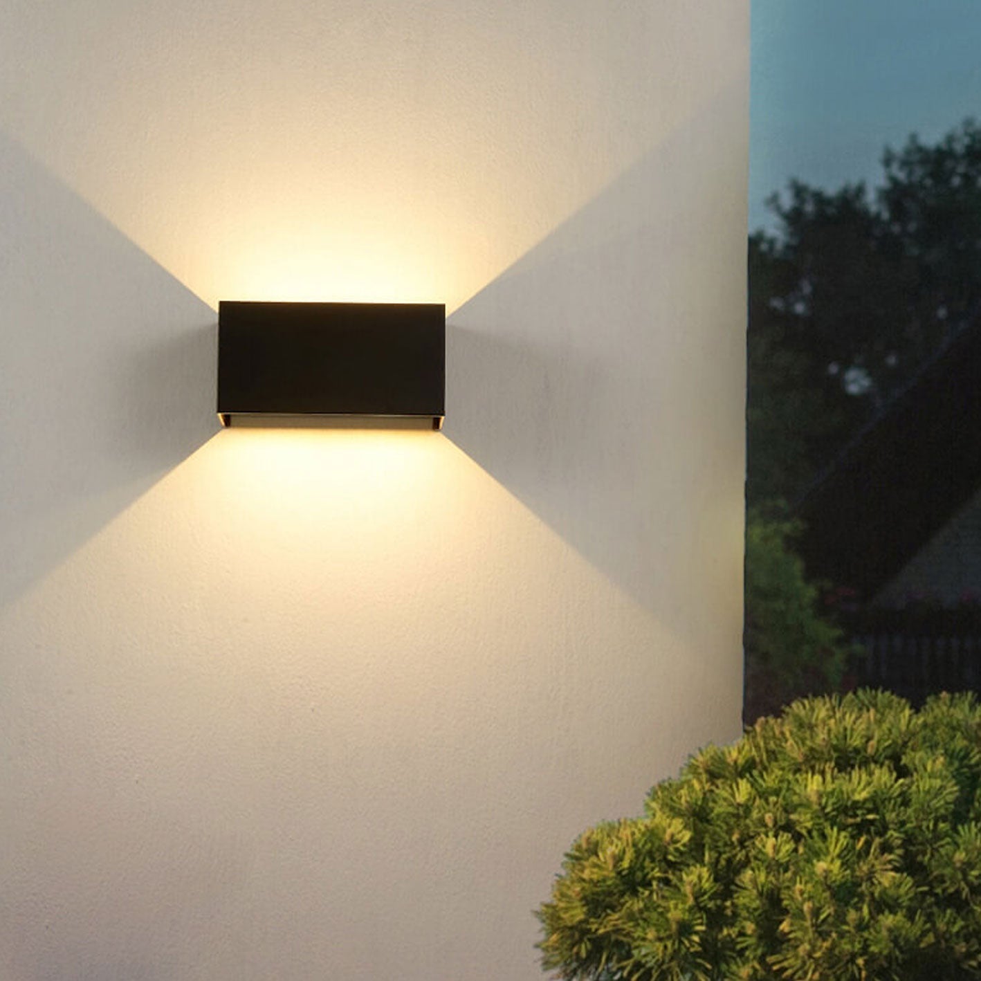 Modern Waterproof Rectangular LED Wall Light for Outdoor Use