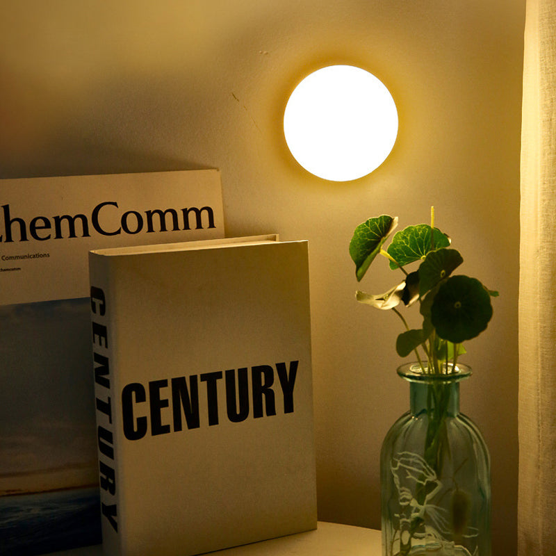 Portable Touch Night Lamp with Adjustable Brightness and Magnetic Mount