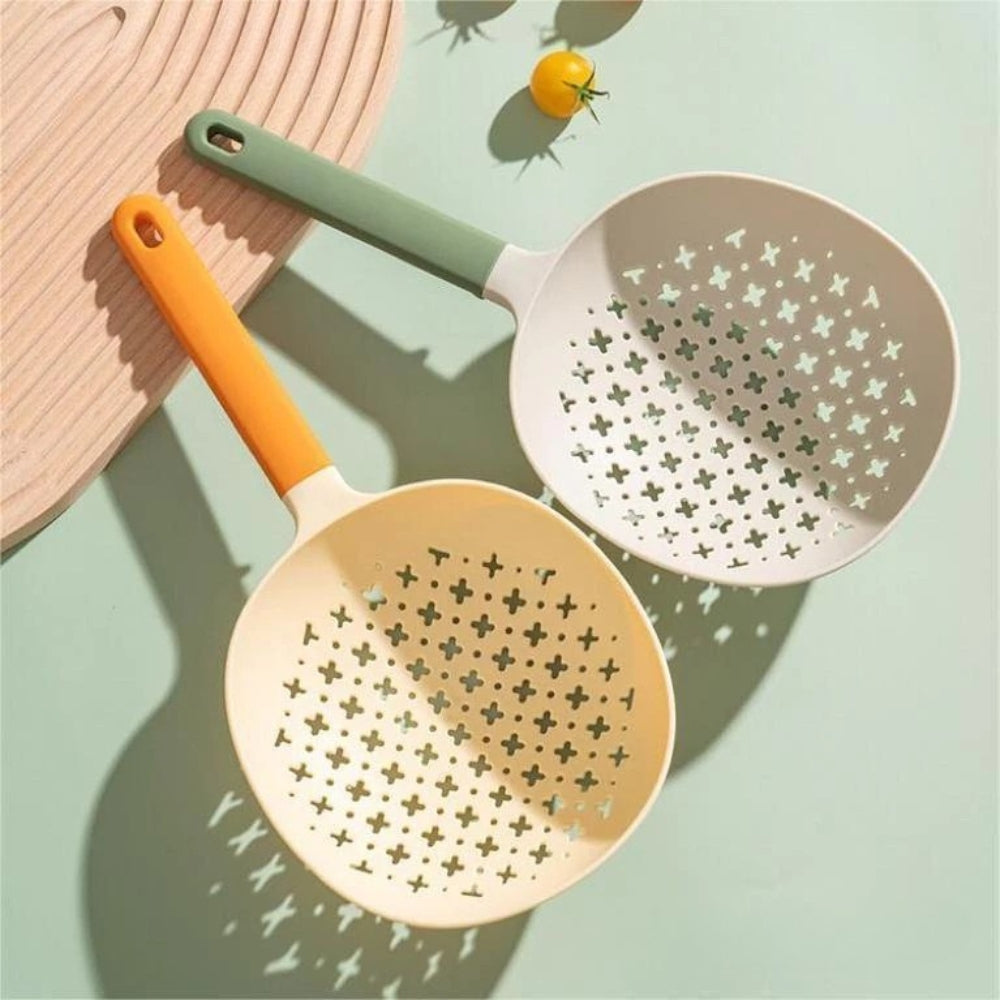 Heat-Resistant Plastic Colander Spoon with Long Handle