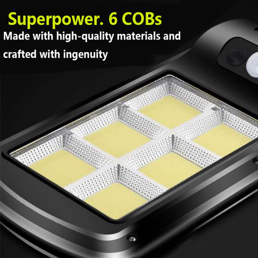 Solar-Powered Street Light with 4000 Lumens