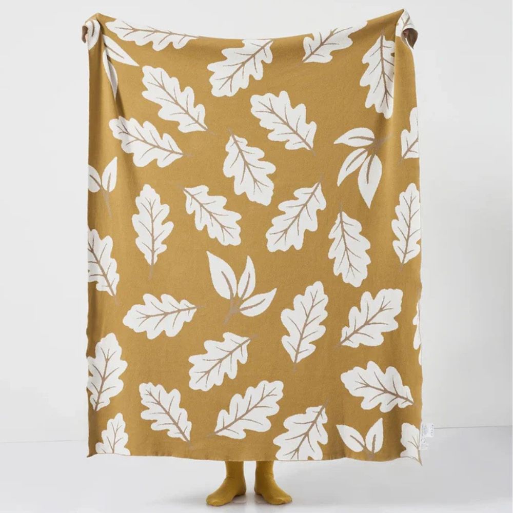 Jacquard Knit Cotton Blanket with Leaf Pattern