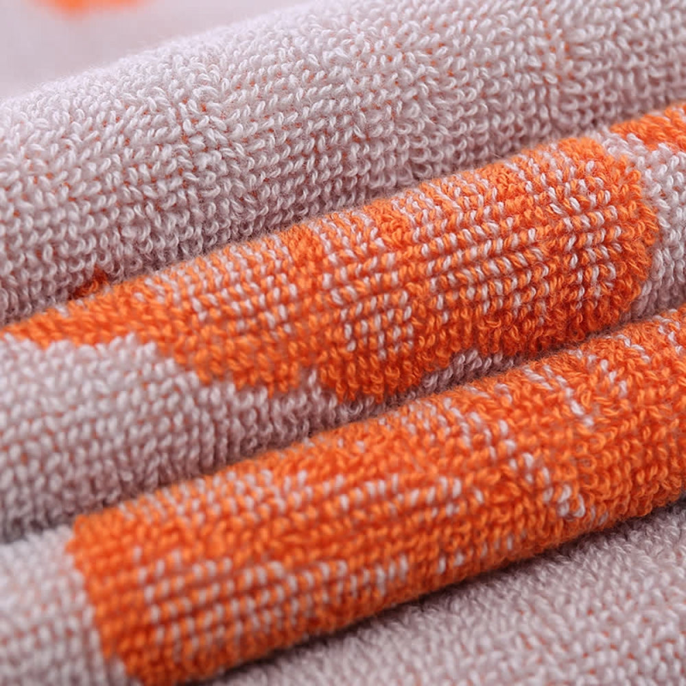 Ginkgo Leaf Cotton Bath Towel - Soft & Absorbent