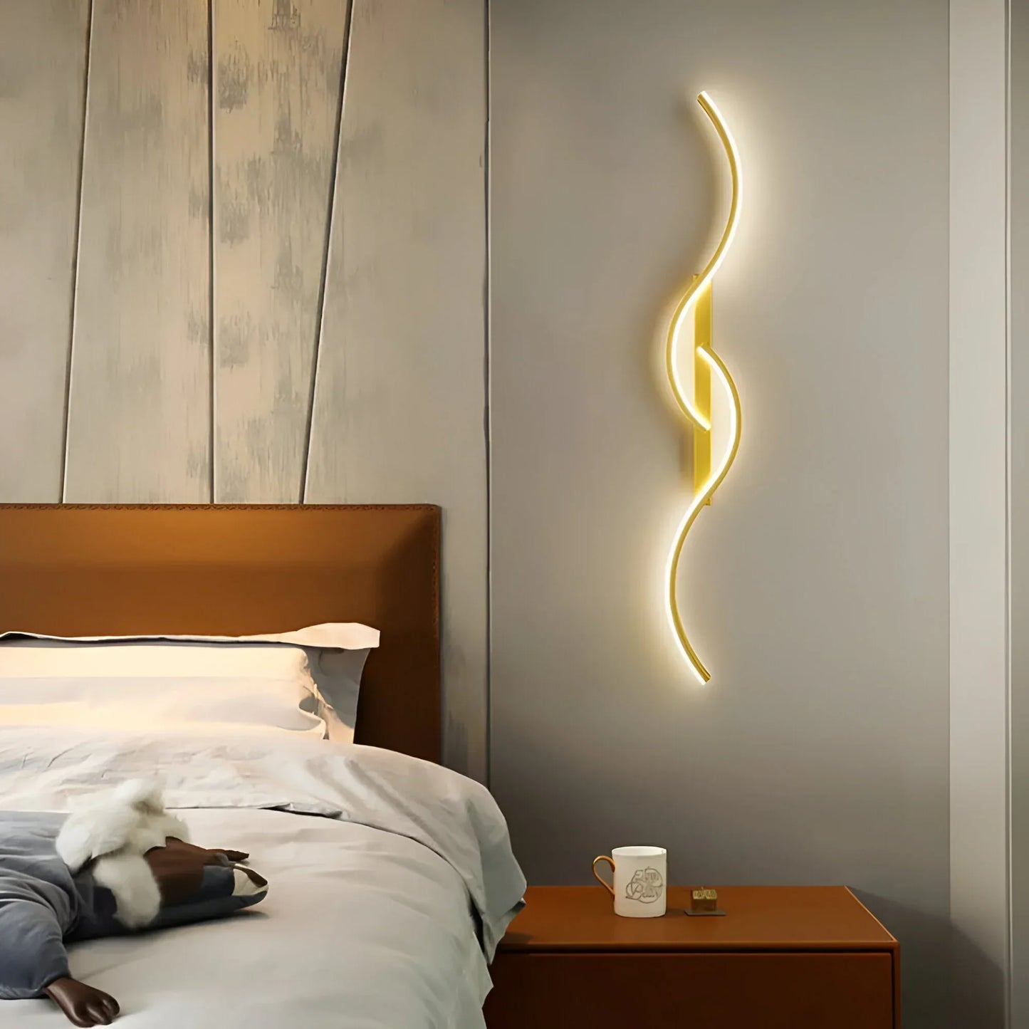 Modern Curved LED Wall Light for Ambient Illumination